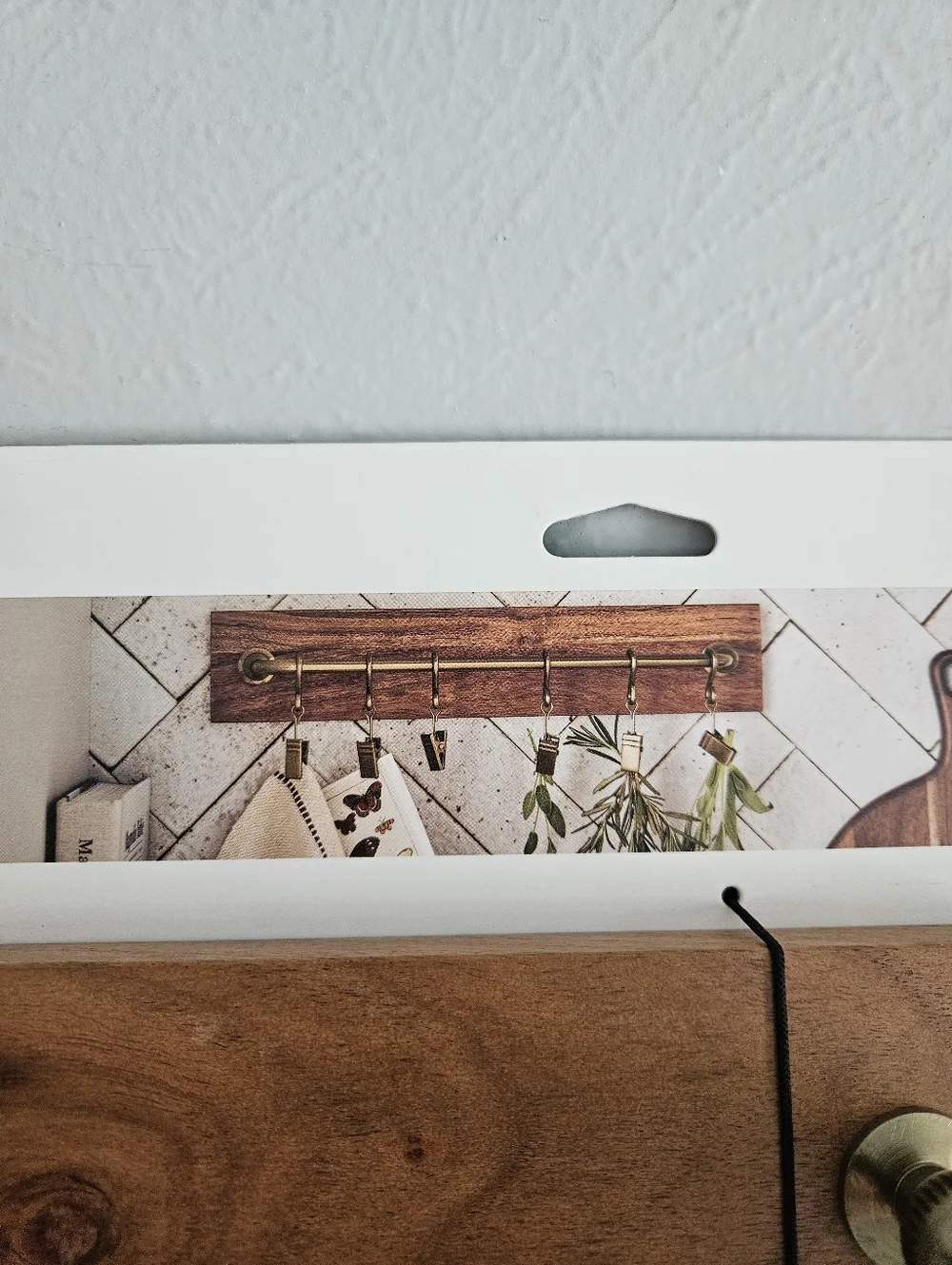 NWT Hearth & Hand With Magnolia Brass And Wood Wall Rail With Clips